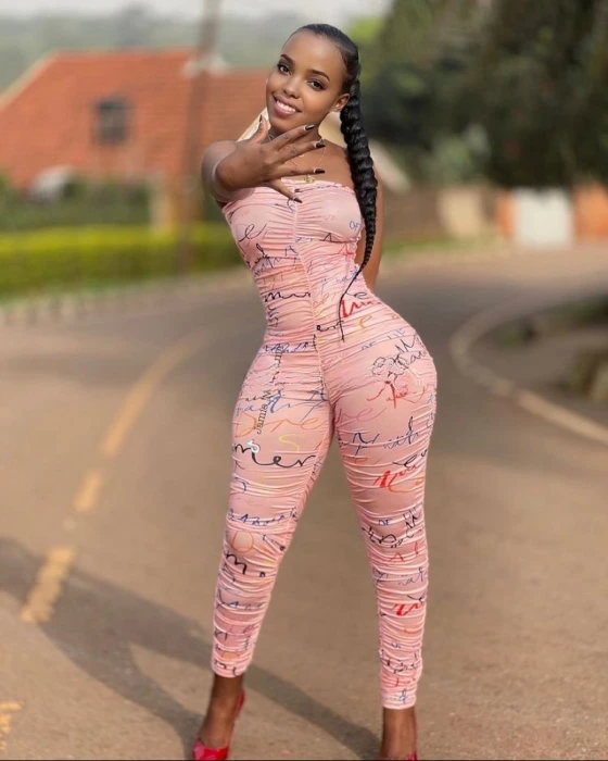 Sasha, Escort, Accra