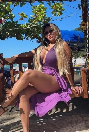 Carol Ferrari — 3 / 14