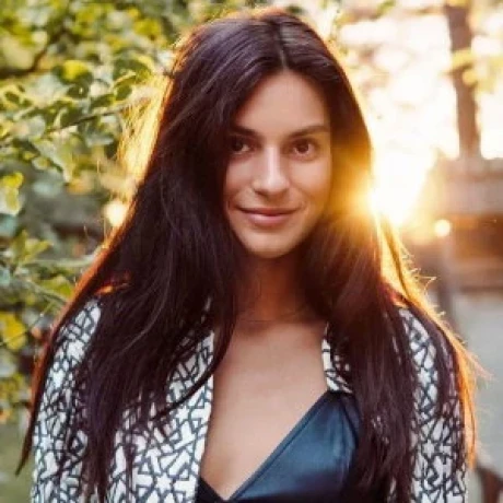 Lili Perfect — 1 / 4