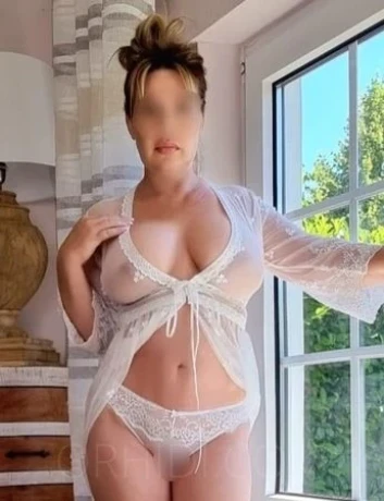 Gabriella - Vollbusig & Privat! — 3 / 5