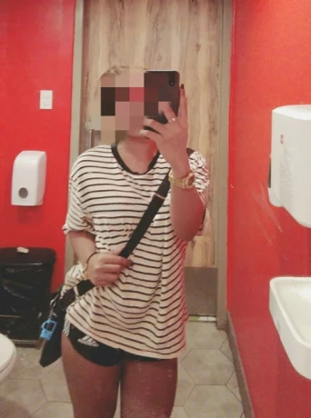 Samantha Lockwell — 1 / 3