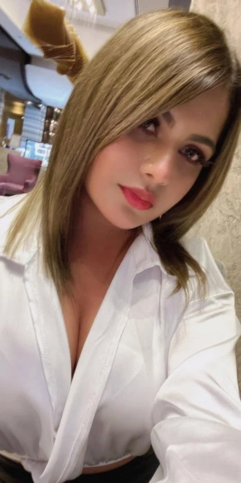 Isabella — 6 / 9