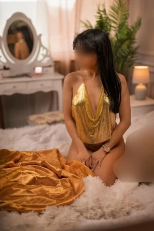 Susi Latina Aus Kolumbien — 2 / 9