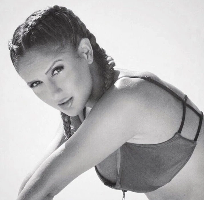 Nathaly — 3 / 5
