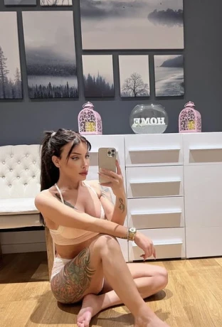 Ts Turkish Queen Melissa — 3 / 18