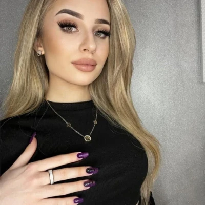 Asya, Escort, Trieste