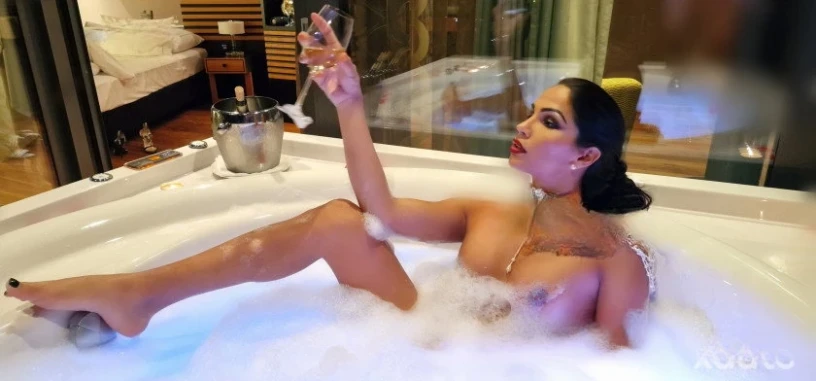 Chantal Channel Ts Sexbombe Deepthroating Aktiv Und Passiv Sex Alles Positionen — 4 / 5