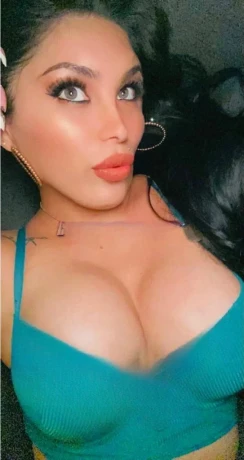 Stephany Bell — 3 / 12