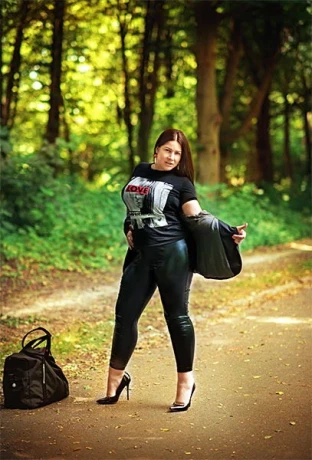 Nela Elektra — 3 / 14