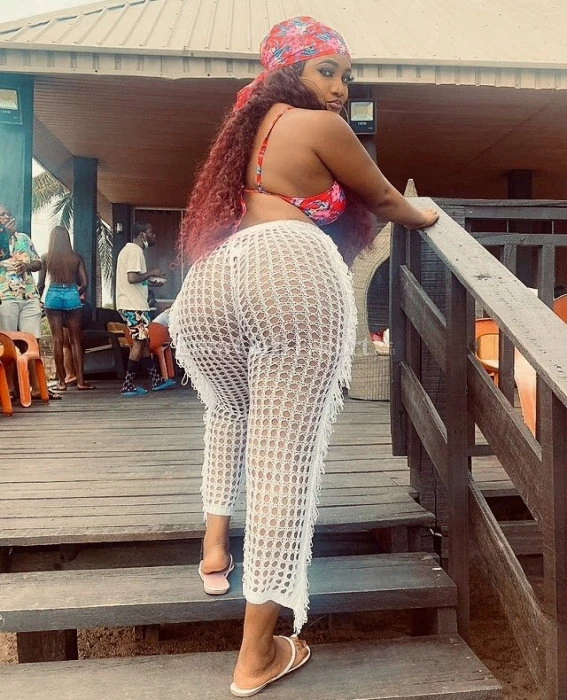 Salma, Escort, Accra