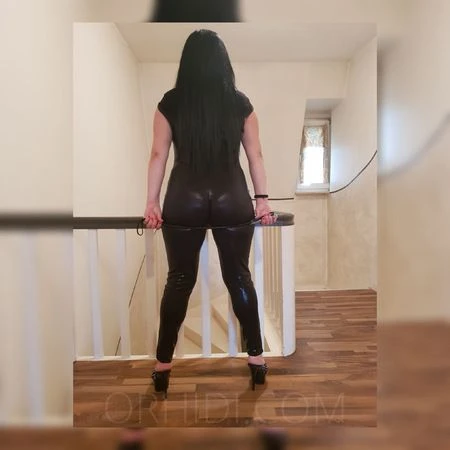 Mascha - Sex oder leichte Dominanz! NEU — 3 / 4