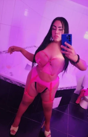 Siara Malink Fernandez — 4 / 12