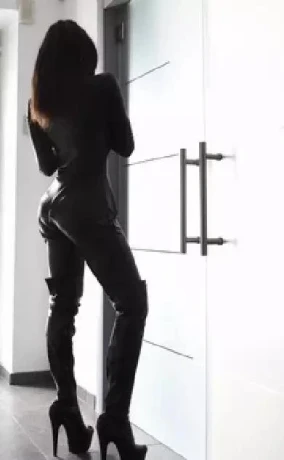 Amber Vip Live Hot — 1 / 30