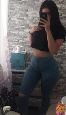 Lili Plesir — 11 / 12