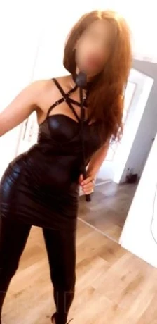 Isabella Valentina mit Modelkörper - Top Fit Model — 20 / 24