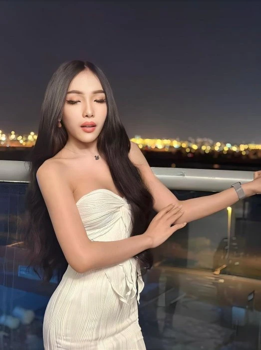 Maya Shemale — 7 / 8