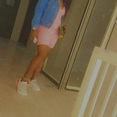 Lizy, Escort, Umm Salal Muhammad