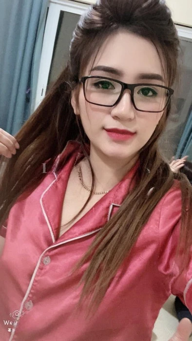 Kim ly, Escort, Dubai