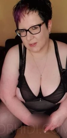 Lilly- Molliger, deutscher Busentraum — 10 / 24