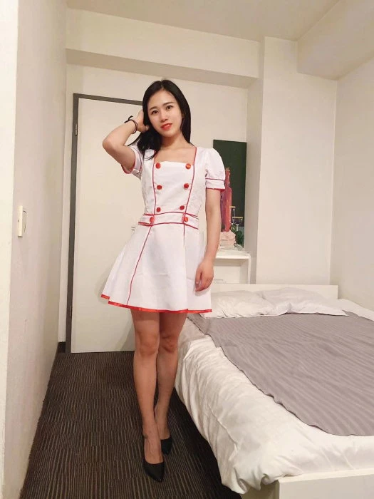 Yumi, Escort, Brussels