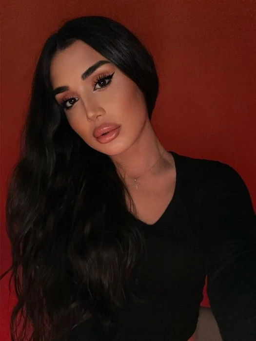 Leya — 6 / 8