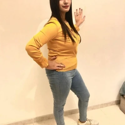 Student Julie, Escort, Dubai