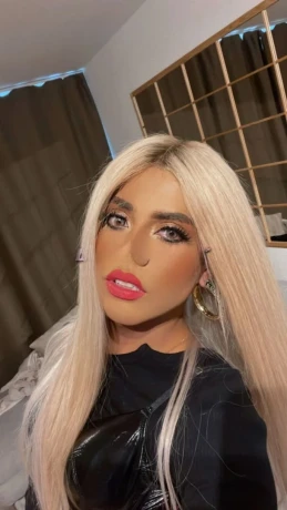 Linda Daniela — 9 / 12