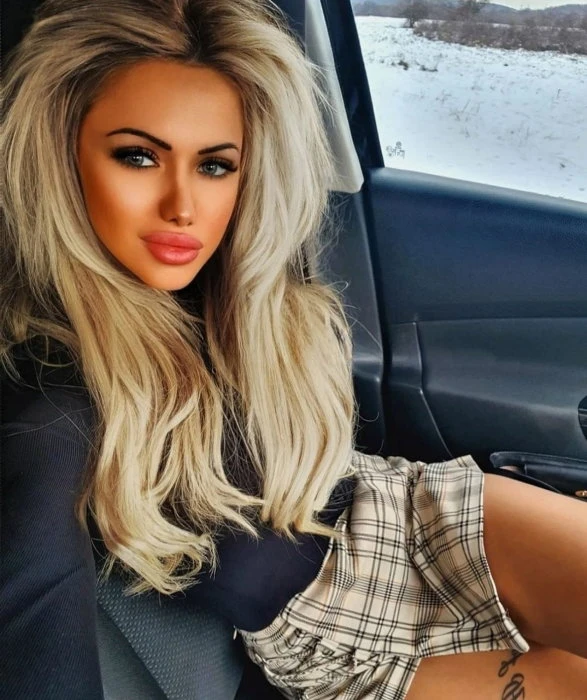 Elizaveta, Escort, Trieste