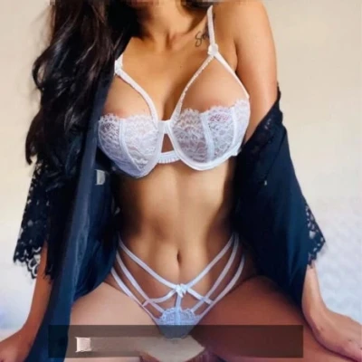 Lia, Escort, Ferreries