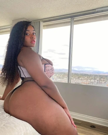 EBONY NIKITA XX — 3 / 4