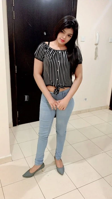 Tanisha — 2 / 3