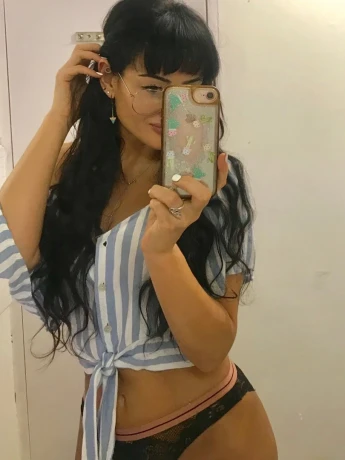 Sexy Sex Beraterin — 1 / 3