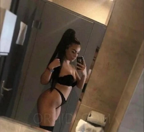 Emma - Party 24/7 — 4 / 9