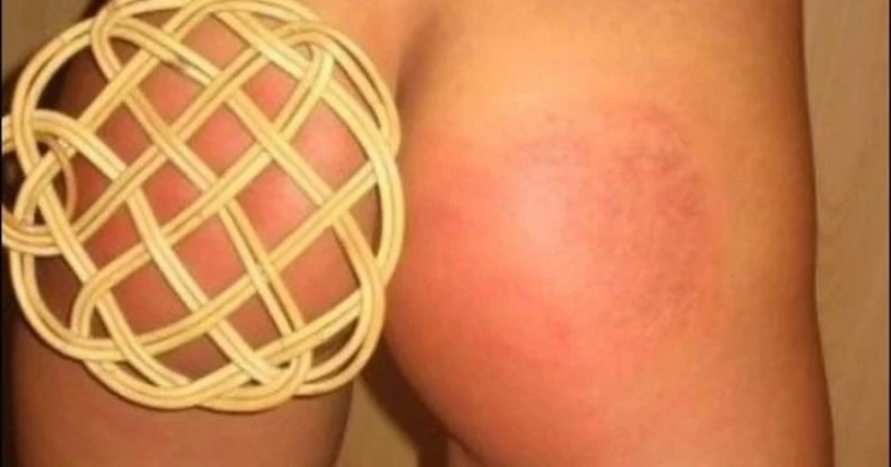 Du Boeser Junge Du Hast Du Wieder In Die Hose Gemacht — 1 / 4