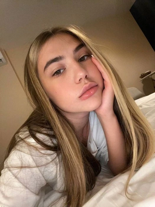 Vanessa — 5 / 6