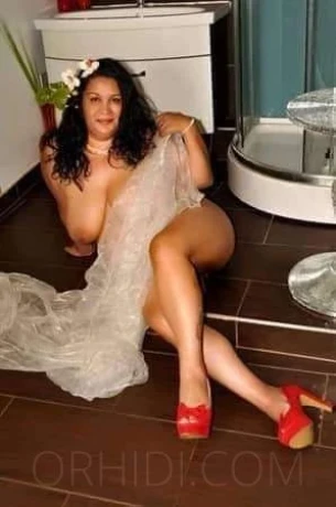 Yazmin geil - sehr üppig — 3 / 13