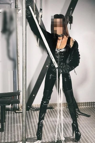 Lady Sissy — 2 / 3