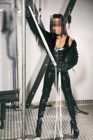 Lady Sissy — 2 / 3