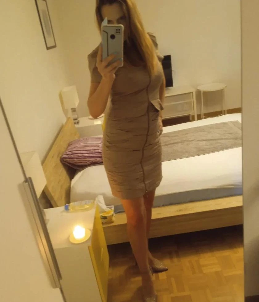 Weronika Sensual — 4 / 5