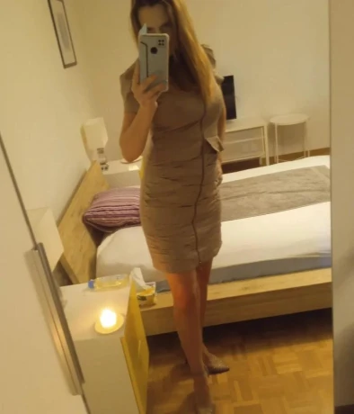 Weronika Sensual — 4 / 5