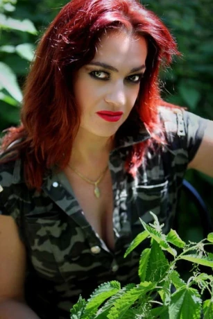 Katrin - dominante dirty Stiefel Herrin — 1 / 19