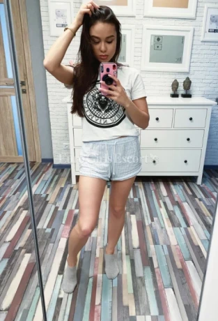 Escortania — 1 / 3