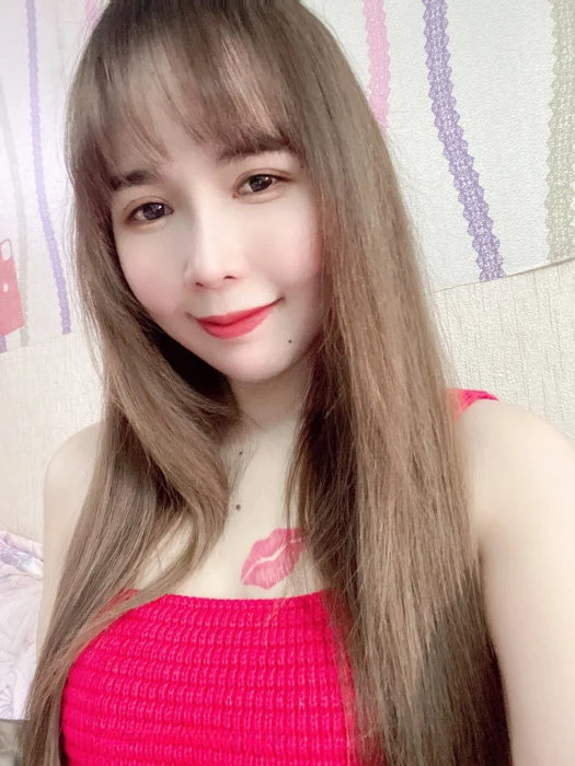 Minnie — 3 / 8