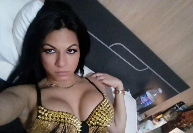 Queen Elizabeth — 7 / 14