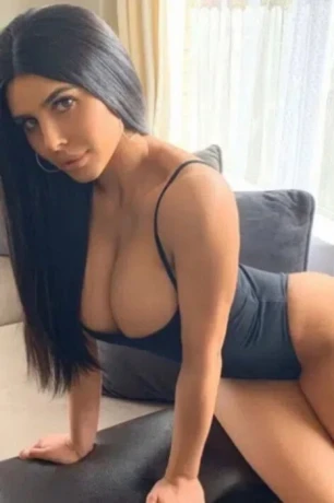 Simona — 1 / 3