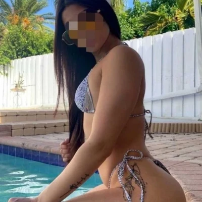 April, Escort, Panama