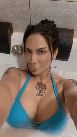 Kayla Kesken — 3 / 8