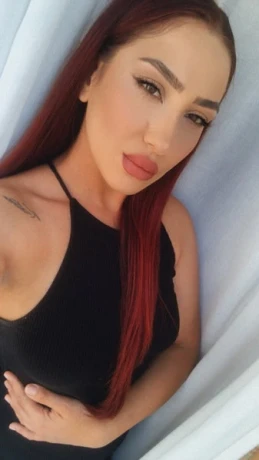 Gina — 1 / 3