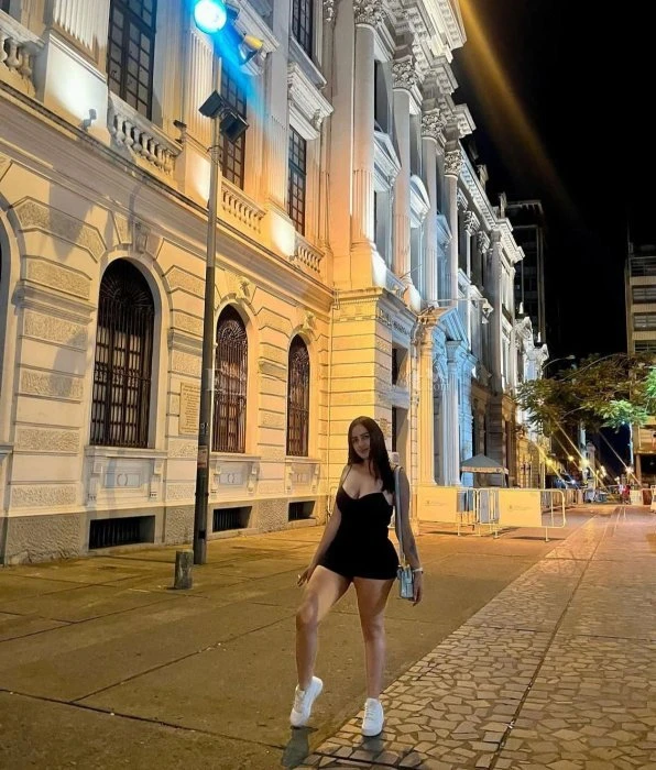 Melissa — 2 / 4