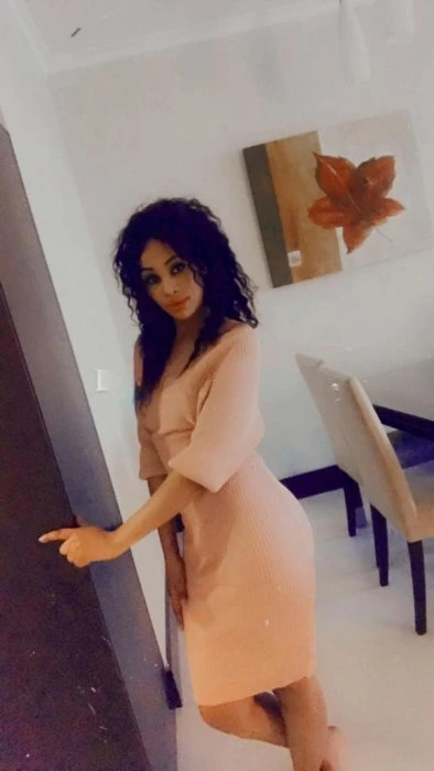 Tina — 2 / 3